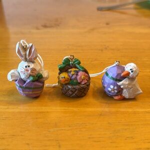 Set of 3 vintage Eddie Walker Easter ornaments.